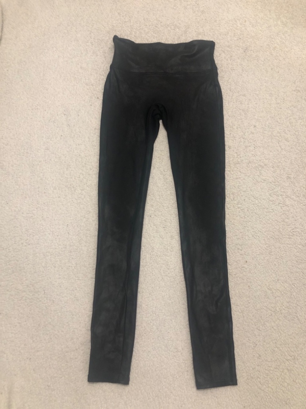 Spanx Faux Leather Leggings,  Size small Black - Picture 3 of 6
